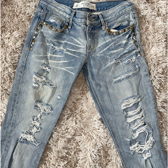 Abercrombie and Fitch distressed bejeweled low rise jeans - Picture 4 of 9